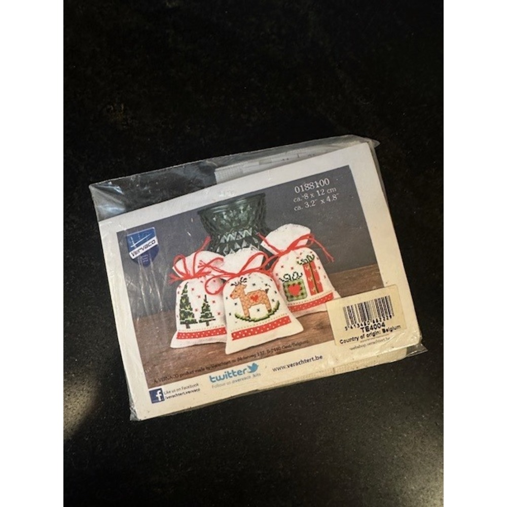Verachtert Christmas Mini Bags DIY Potpourri Cross Stitch Kit 0188100